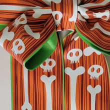 Haunted Mansion Style Pole Bow