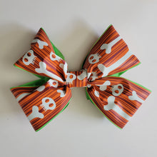 Haunted Mansion Style Pole Bow