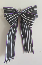 Bow with Tails