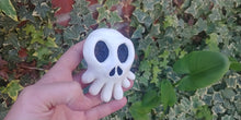Mini Mansion Skull present toppers or ornaments