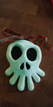 Mini Mansion Skull present toppers or ornaments