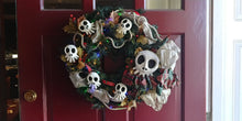 Mini Mansion Skull present toppers or ornaments