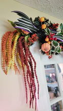 Mansion Stripe Bow Garland
