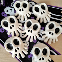 Mini Mansion Skull present toppers or ornaments