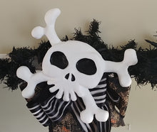 Custom Garland and Jumbo Skull
