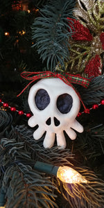 Mini Mansion Skull present toppers or ornaments