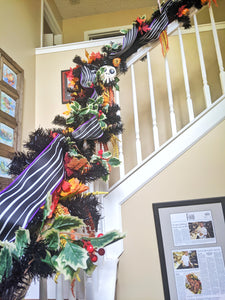 Fully assembled 18' stair Garland