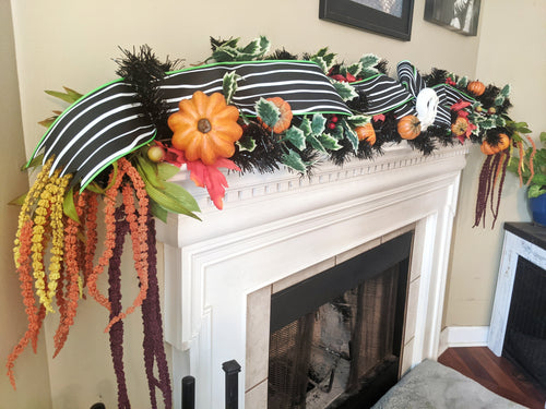 Fully assembled MANTLE garland