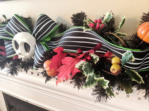 Fully assembled MANTLE garland