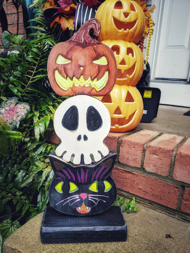 Kitty Cat Pumpkin and Skull Rustic Wooden Totem